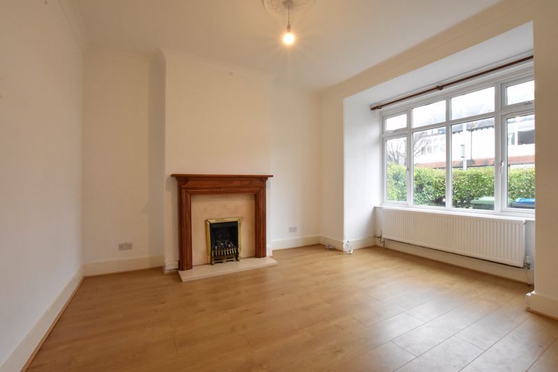 3 bed terraced house for sale in Chestnut Grove, New Malden KT3, £