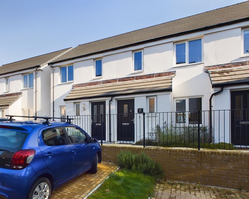 2 bed property for sale in Churchtown View, Falmouth TR11, £270,000