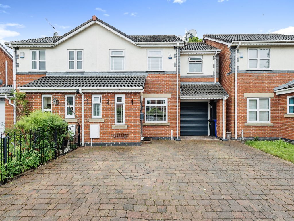 3 bed semidetached house for sale in Saxon Street, Droylsden