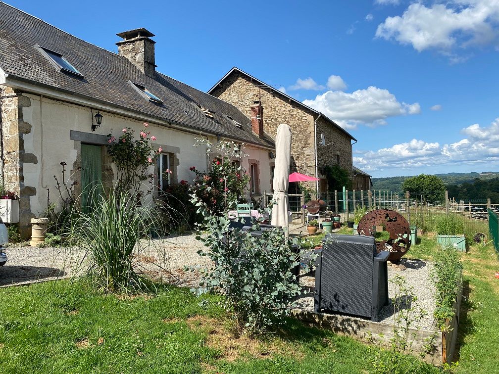 4 bed country house for sale in Sussac, ChâteauneufLaForêt, Limoges