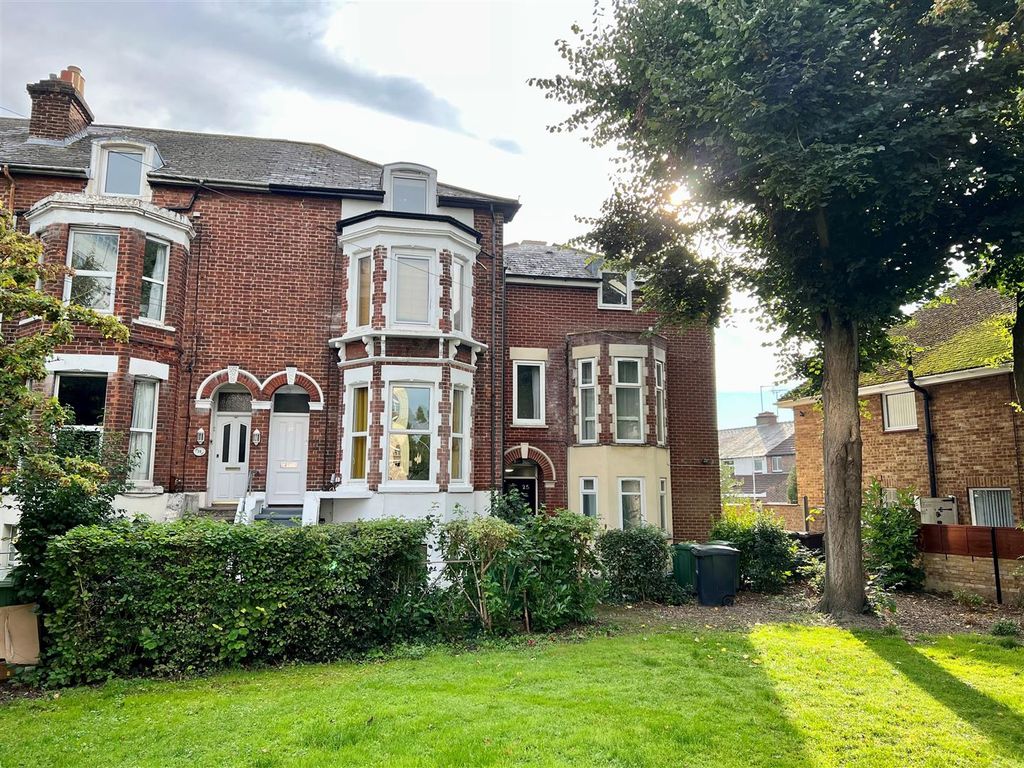 2 bed flat to rent in Portsmouth Road, Cosham, Portsmouth PO6 Zoopla