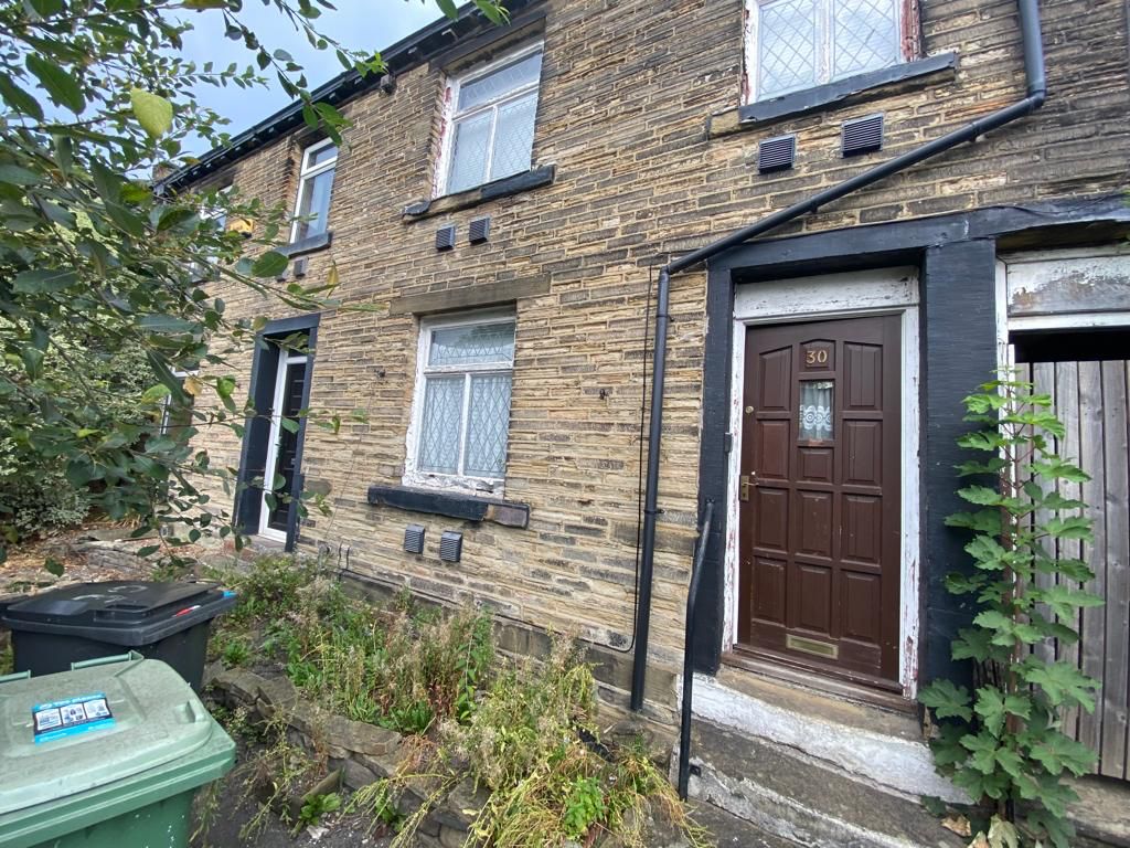 2 bed terraced house for sale in Arncliffe Court, Croft House Lane