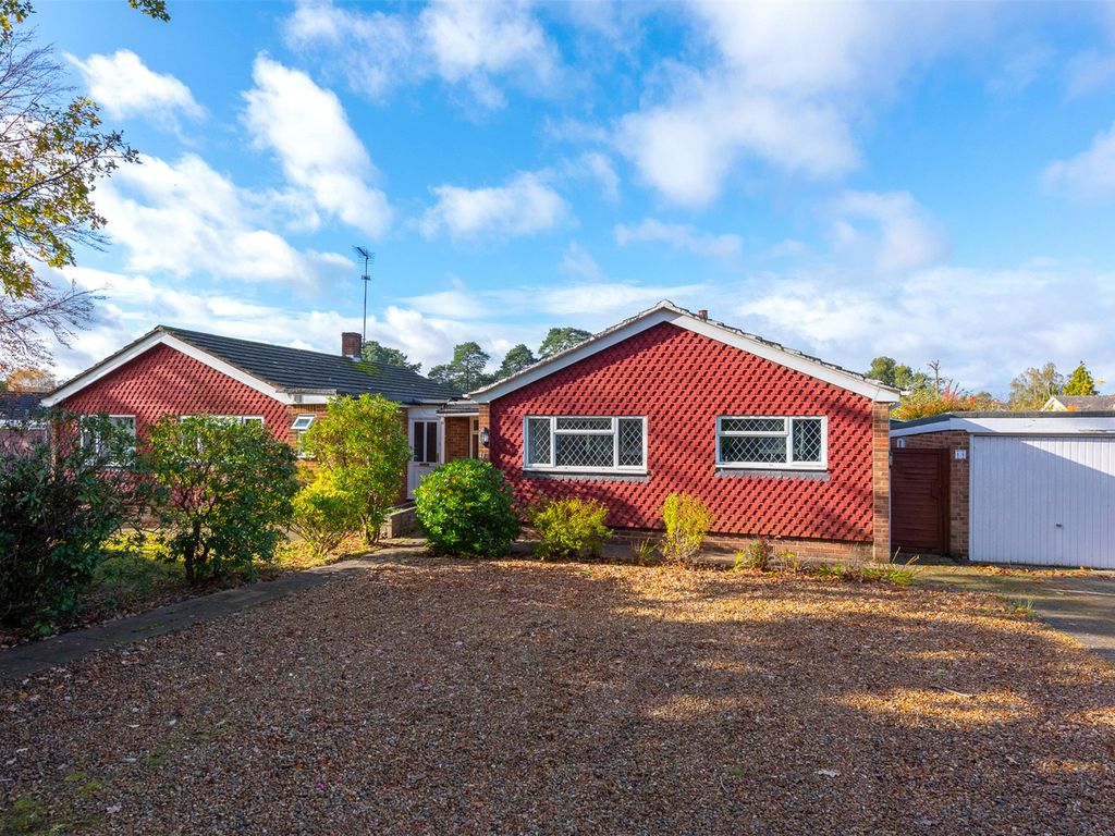 3 bed bungalow for sale in Frimley, Camberley, Surrey GU16, £550,000 Zoopla
