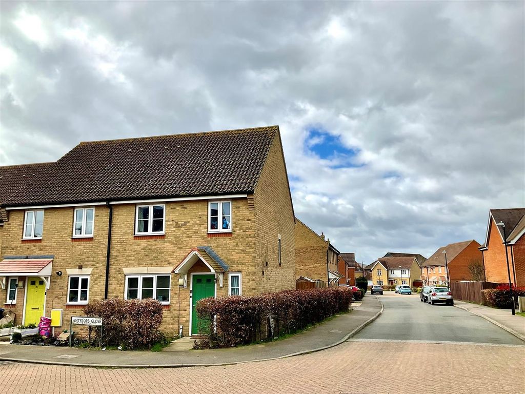 3 bed end terrace house for sale in Antelope Close, Whitfield, Dover