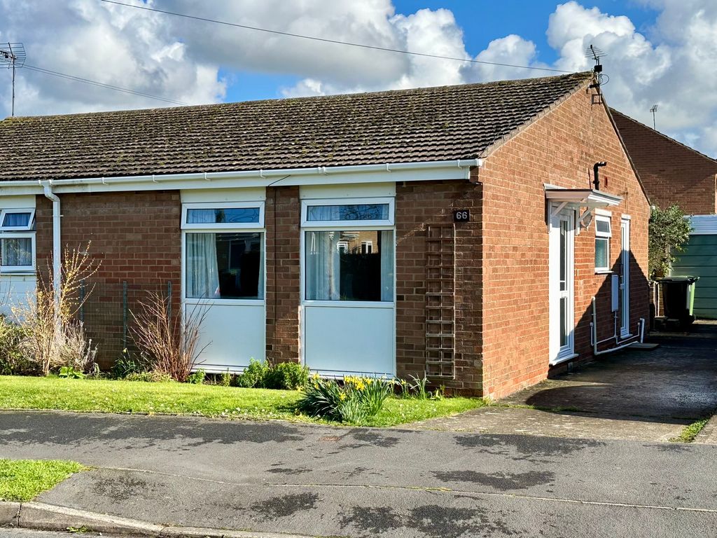2 bed semidetached bungalow for sale in Blenheim Drive, Bredon