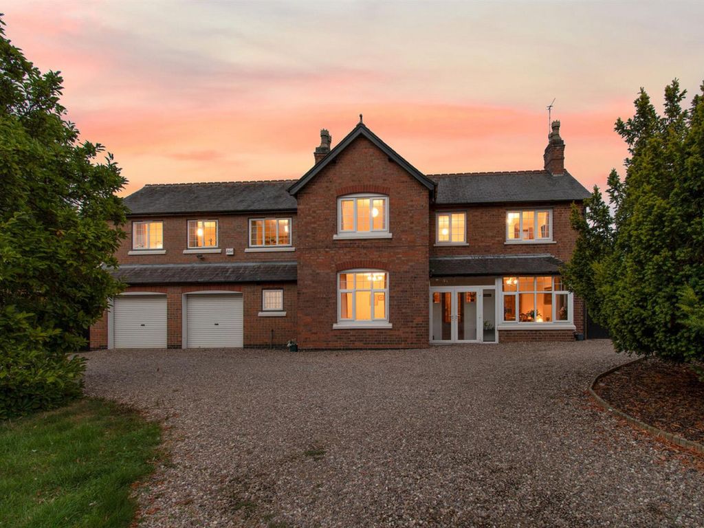 5 bed detached house for sale in Broughton Lane Leire, Lutterworth