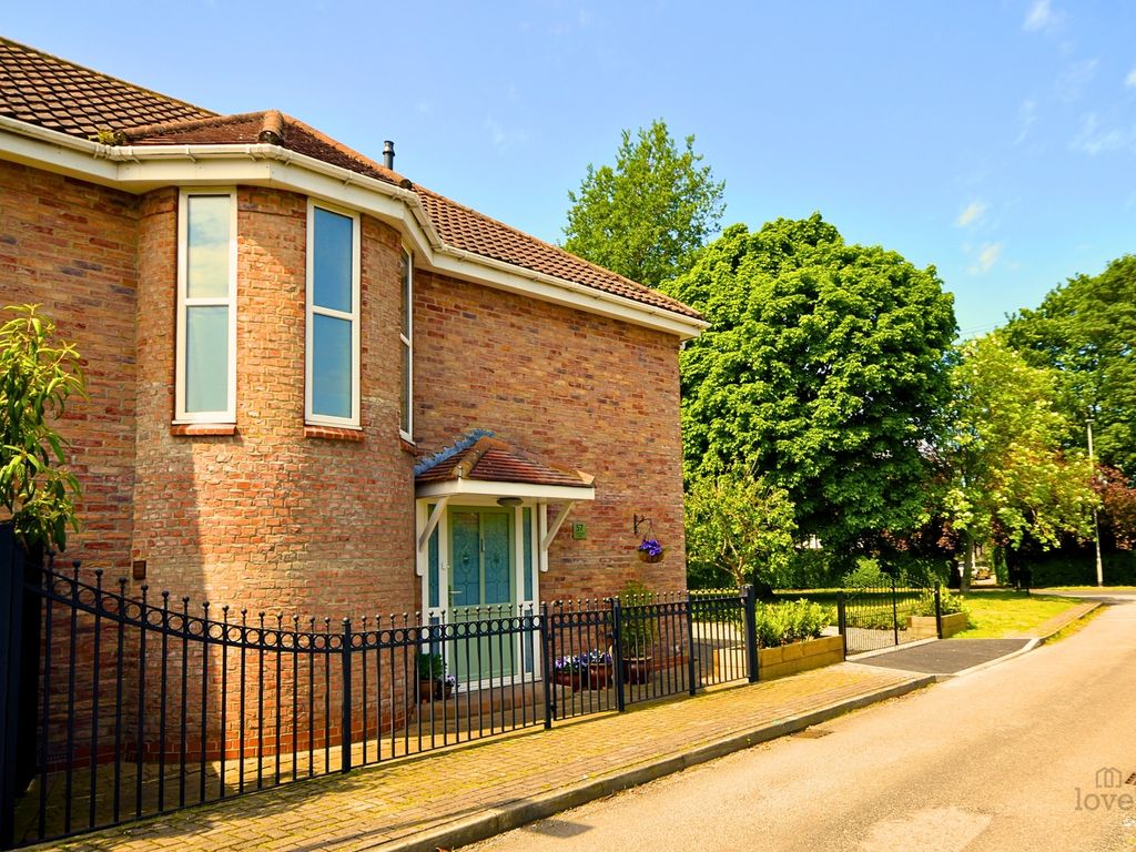 4 bed detached house for sale in Southwood Road, East Riding Of