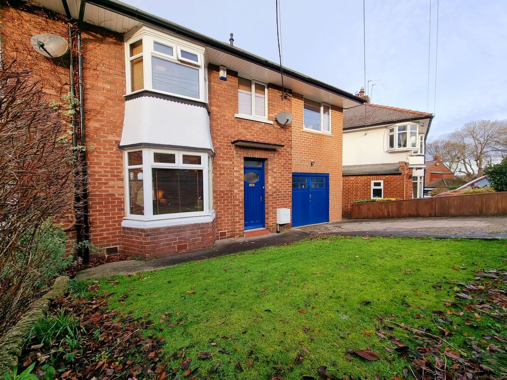 4 bed semidetached house for sale in Briary Gardens, Shotley Bridge