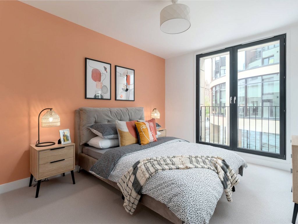 Apt 27, Waverley Square, New Street, Edinburgh, Midlothian EH8  