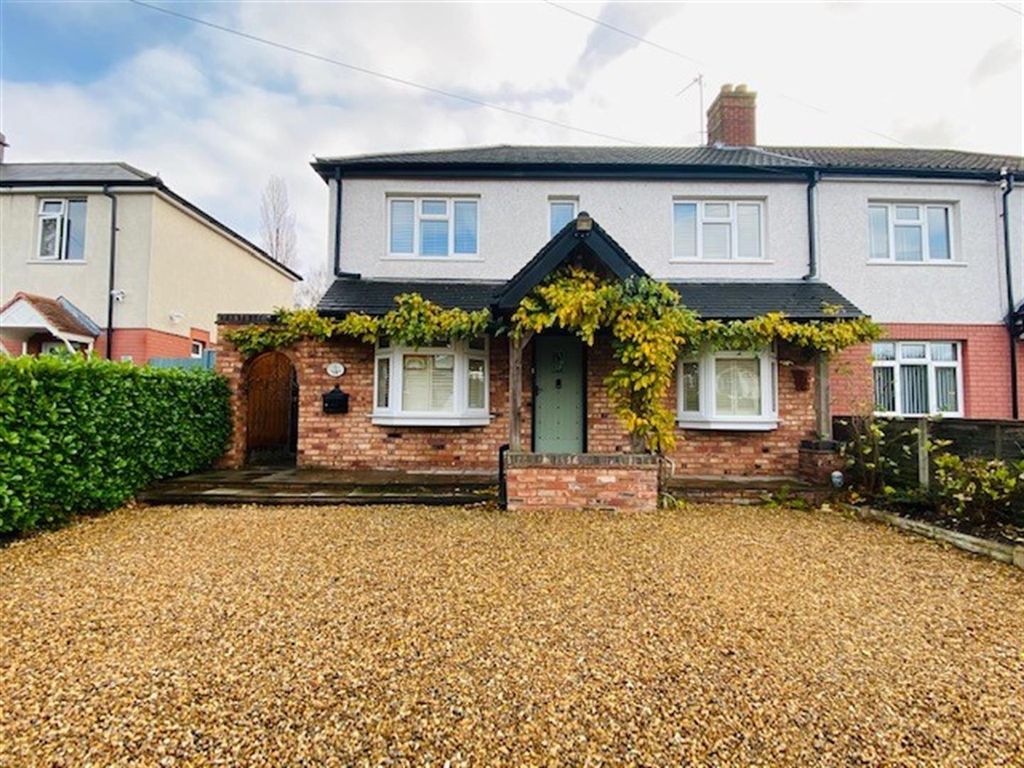3 bed semidetached house to rent in Lane, Little Aston, Sutton