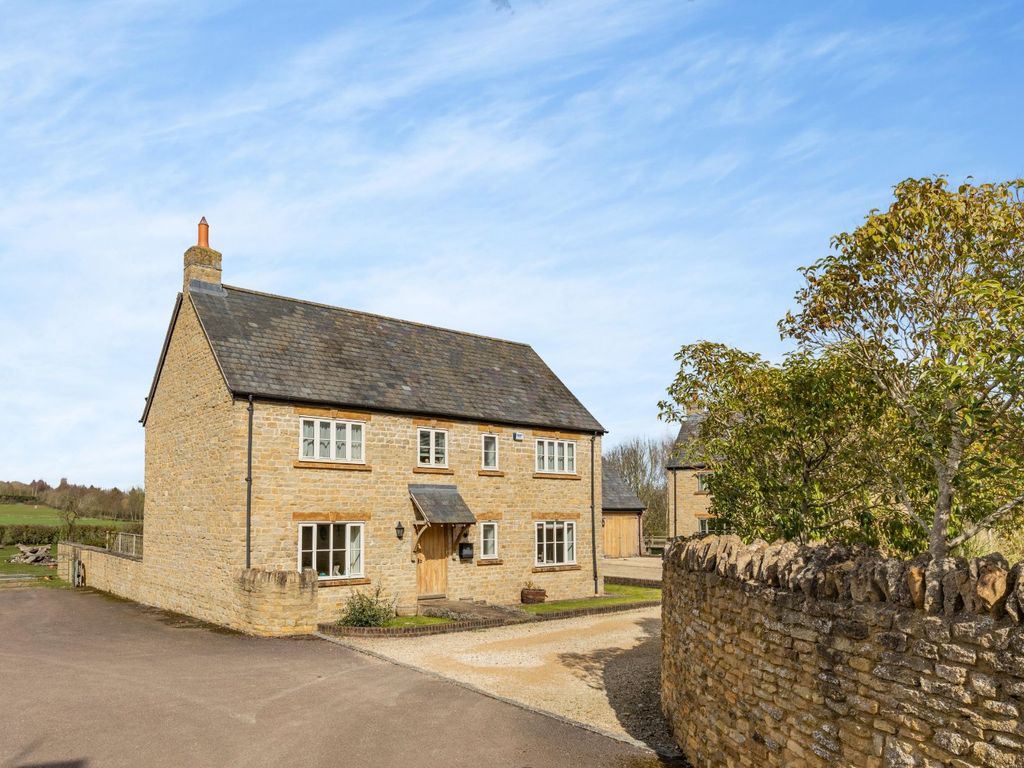 4 bed detached house for sale in Magpie Road, Sulgrave, Banbury