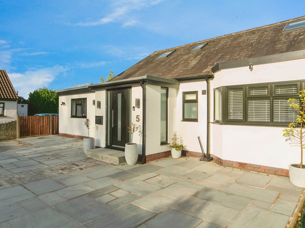 3 bed semidetached bungalow for sale in Laurel Grove, Warrington WA3