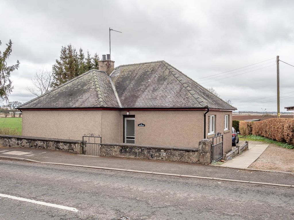 2 bed detached bungalow for sale in Dundee Road, Coupar Angus PH13, £