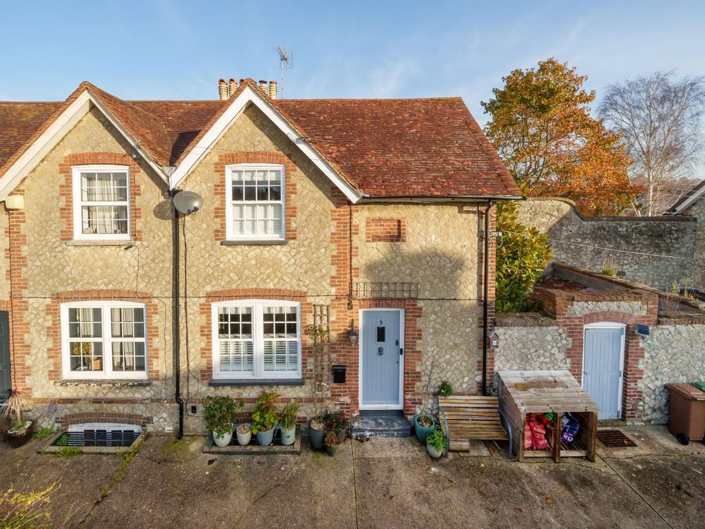 4 bed semidetached house for sale in Maidstone Road, Wateringbury