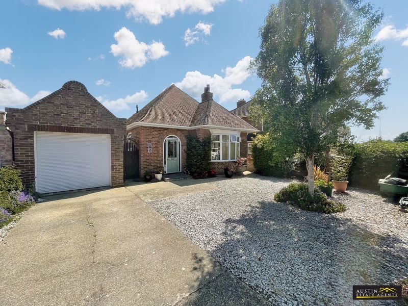 2 bed detached bungalow for sale in Dorchester Road, Redlands, Weymouth