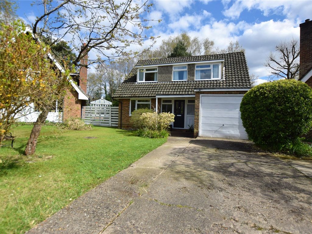 4 bed detached house for sale in Brookly Gardens, Fleet, Hampshire GU51