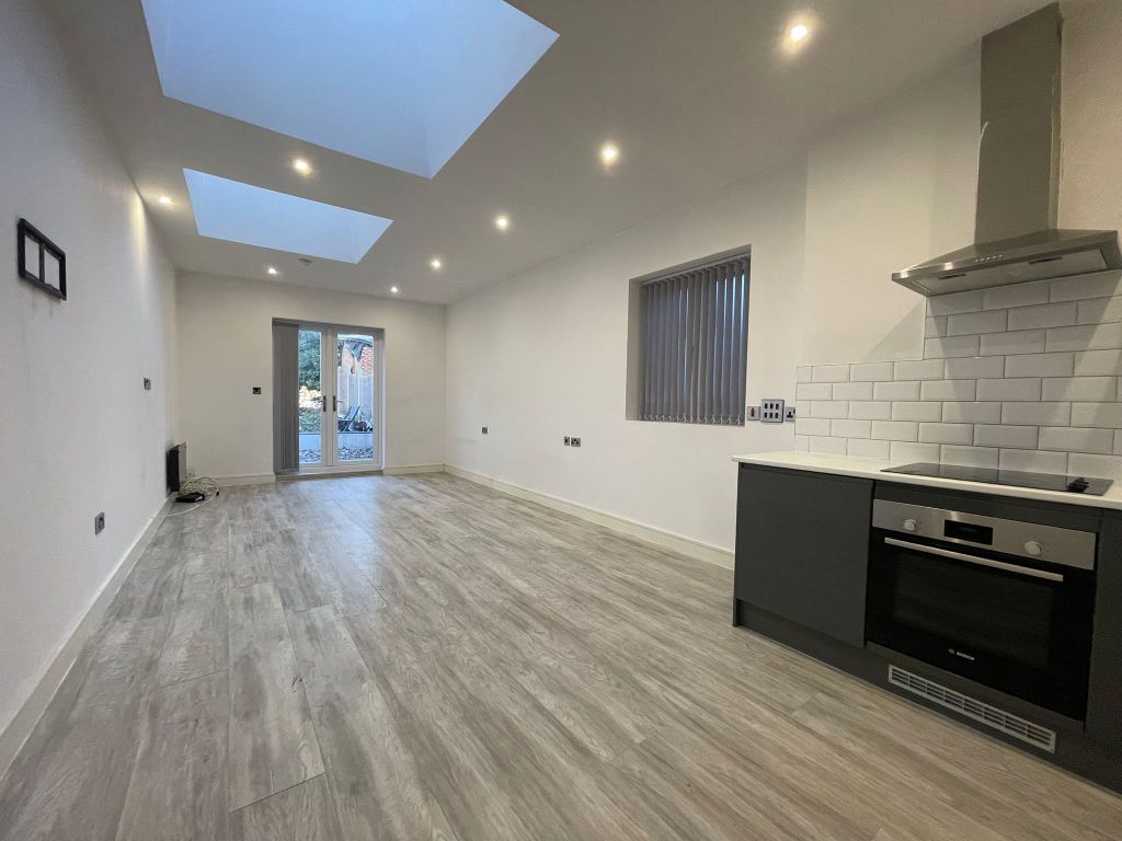 Studio to rent in Stanmore Road, Edgbaston B16, £795 pcm Zoopla