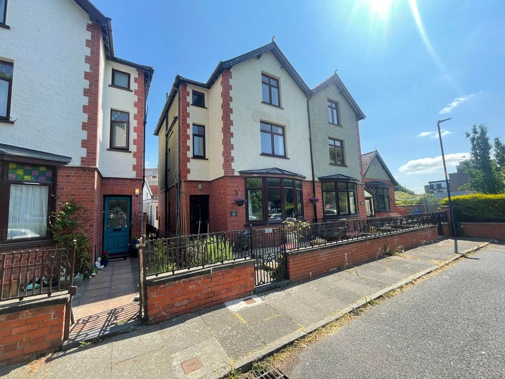 4 bed semidetached house for sale in 18 Elm Tree Avenue, Aberystwyth