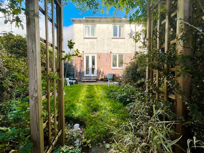 3 bed semidetached house for sale in Rowan Drive, Creekmoor, Poole