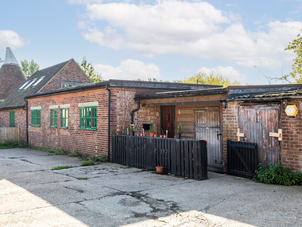 2 bed farmhouse to rent in Hilders Lane, Edenbridge TN8 Zoopla