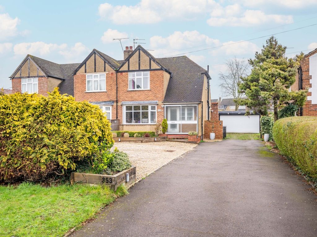 3 bed semidetached house for sale in Watford Road, St. Albans