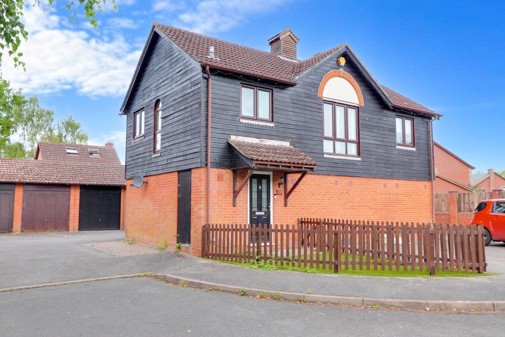 2 bed detached house to rent in Holly Close, Bramley, Tadley RG26 Zoopla
