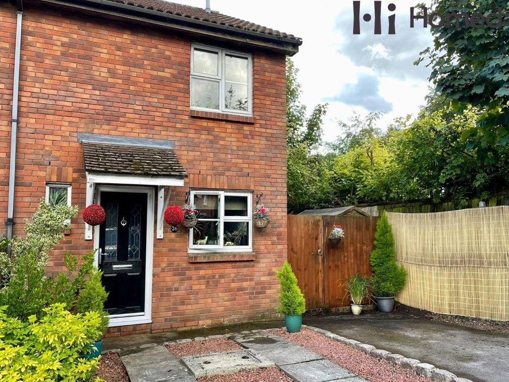 2 bed end terrace house for sale in Kingslea, Horsham RH13, £385,000