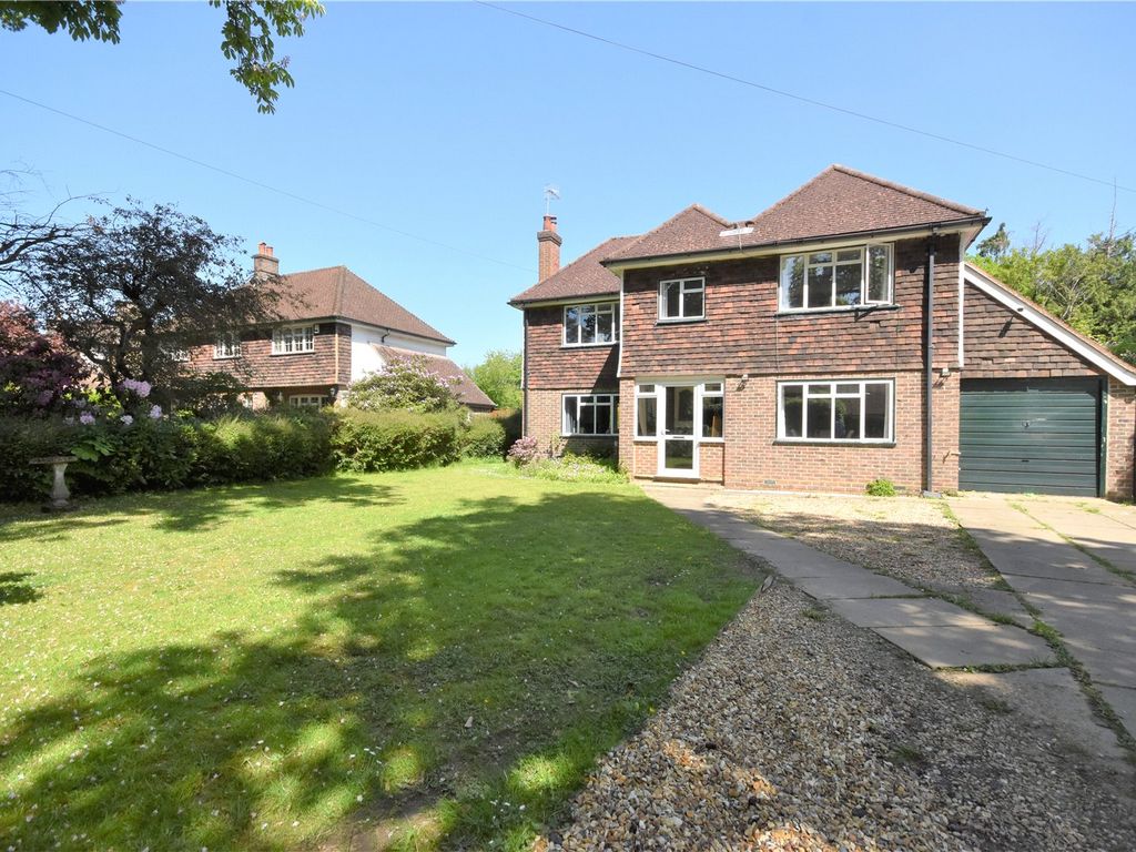 3 bed detached house for sale in Haroldslea Drive, Horley RH6 Zoopla