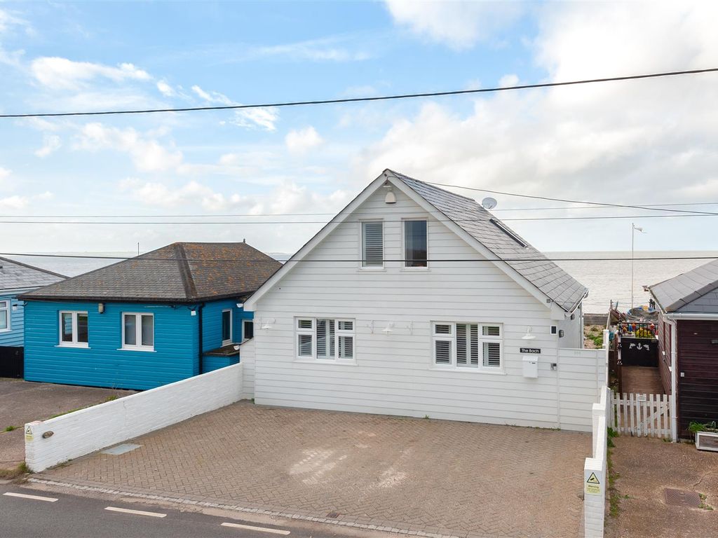 2 bed detached house for sale in Faversham Road, Seasalter, Whitstable