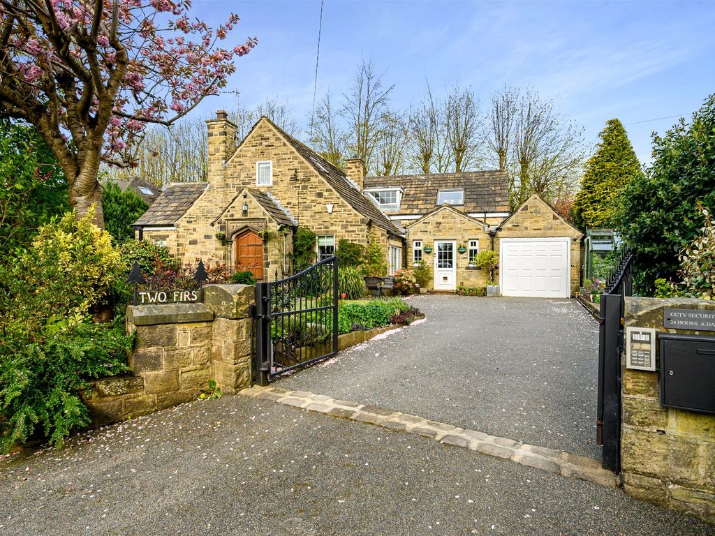 4 bed detached house for sale in The Spinney, Rawdon, Leeds, West