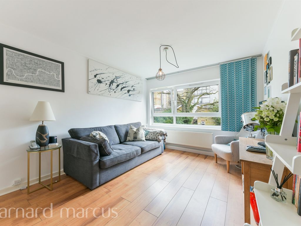 Nantes Close, London SW18