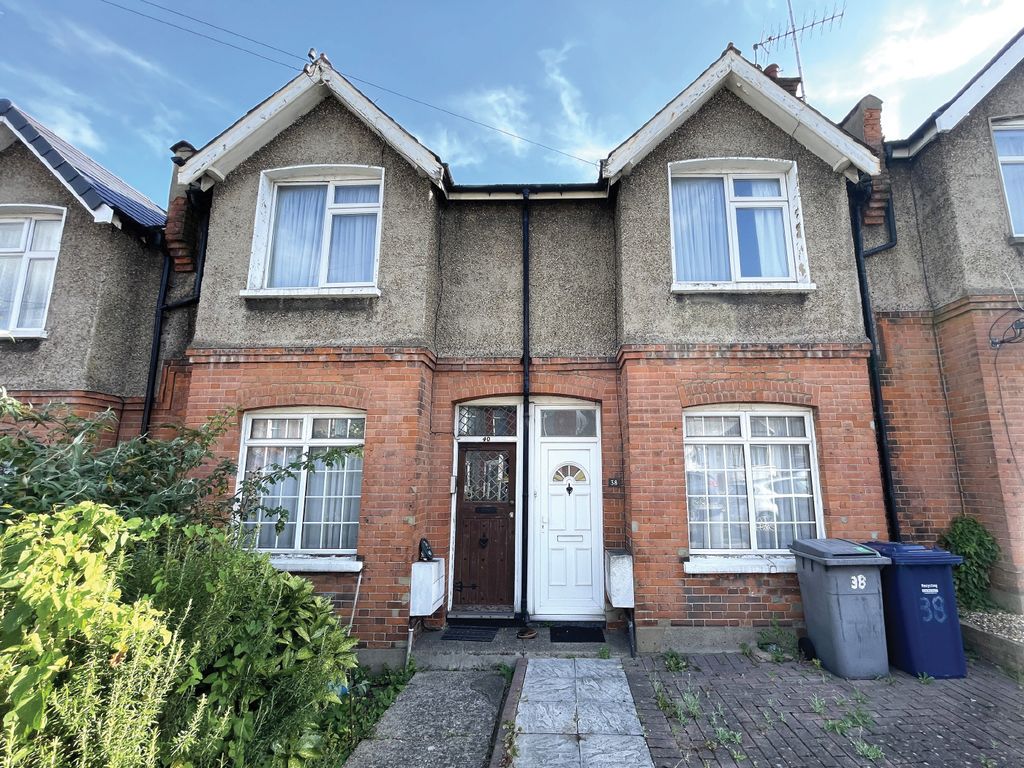 3 bed for sale in Brunswick Park Road, London N11, £330,000