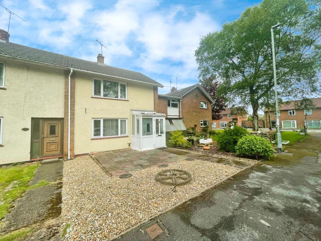 2 bed end terrace house for sale in Hilsea Crescent, Marchington
