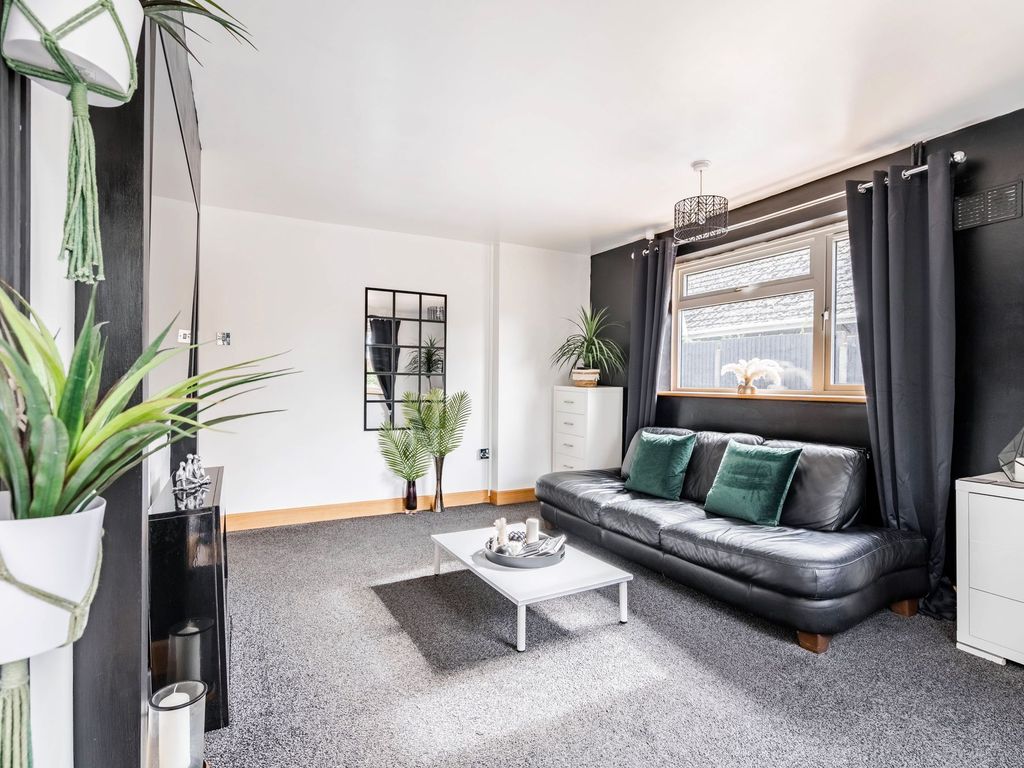 4 bed detached bungalow for sale in Bawburgh Lane, Norwich NR5, £