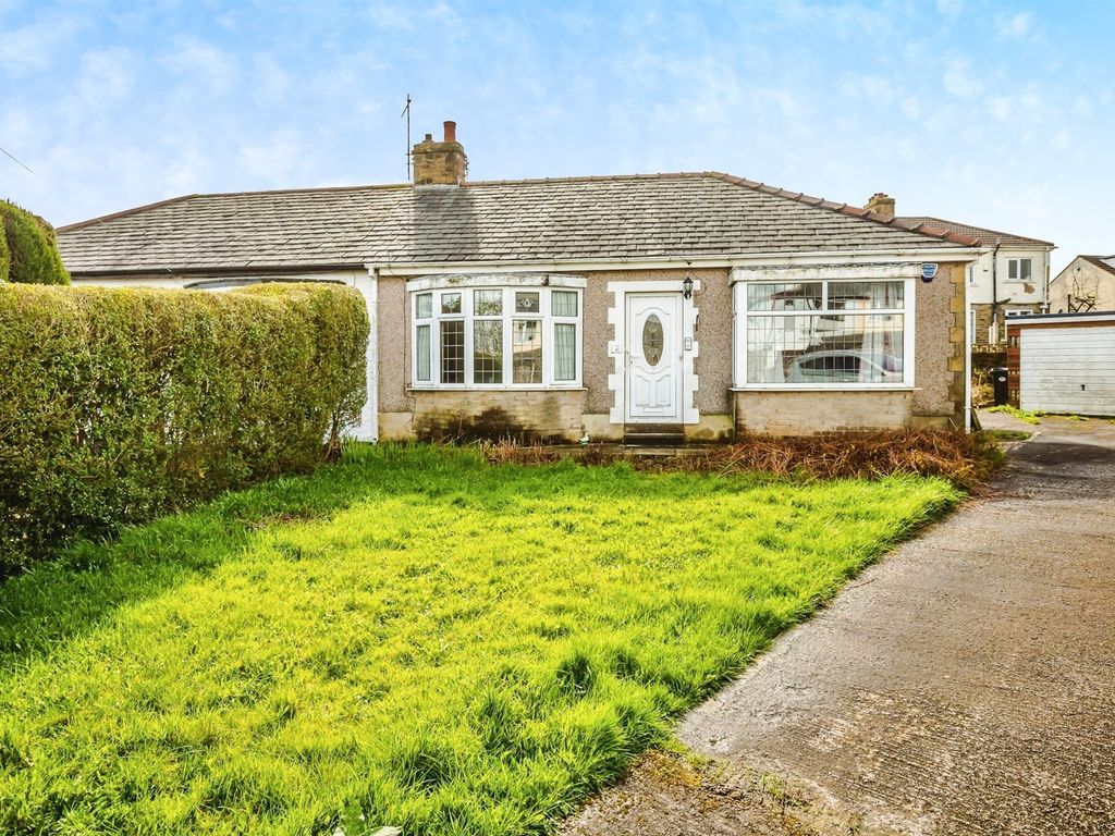 2 bed semidetached bungalow for sale in Higgin Lane, Southowram