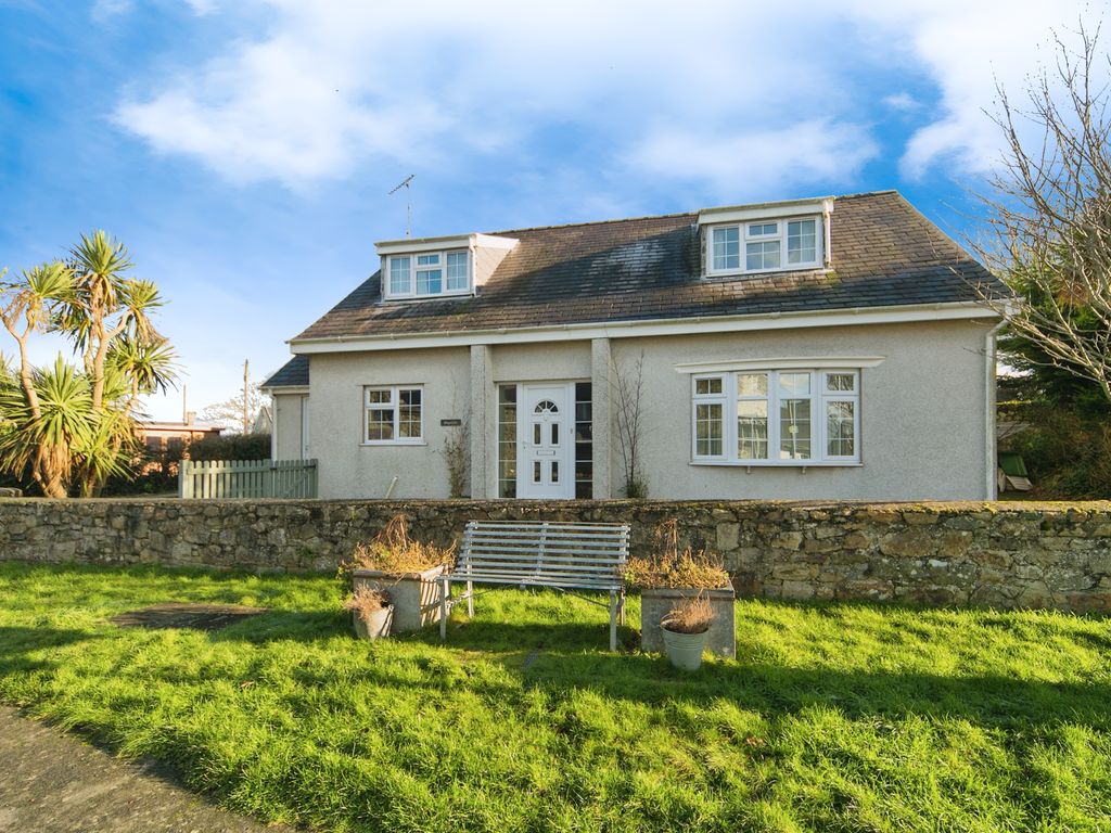 5 bed detached house for sale in Tudweiliog, Pwllheli, Gwynedd LL53, £375,000 Zoopla