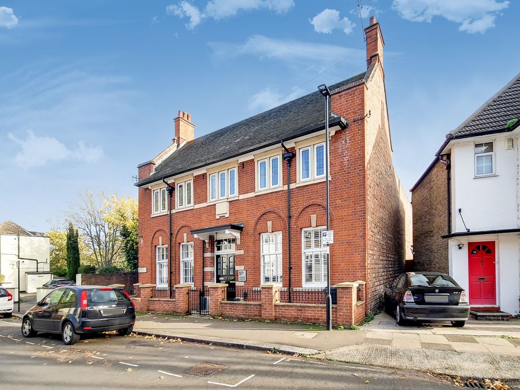3 bed flat for sale in Queens Avenue, Winchmore Hill N21 Zoopla