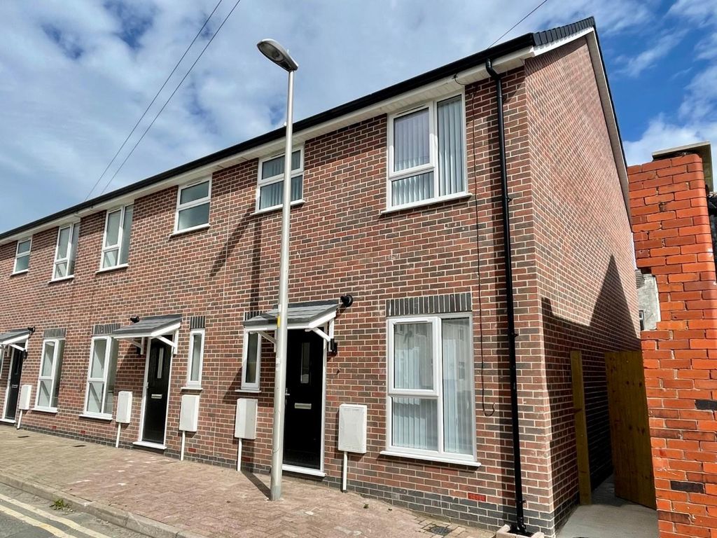 2 bed end terrace house for sale in Ball Street, Blackpool FY1 Zoopla