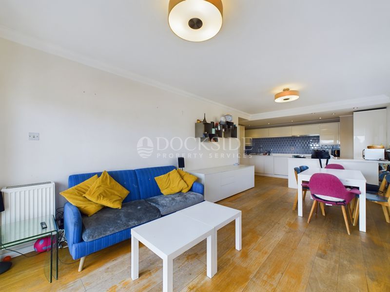 2 bed flat to rent in Shackleton Court, Maritime Quay, London E14 Zoopla