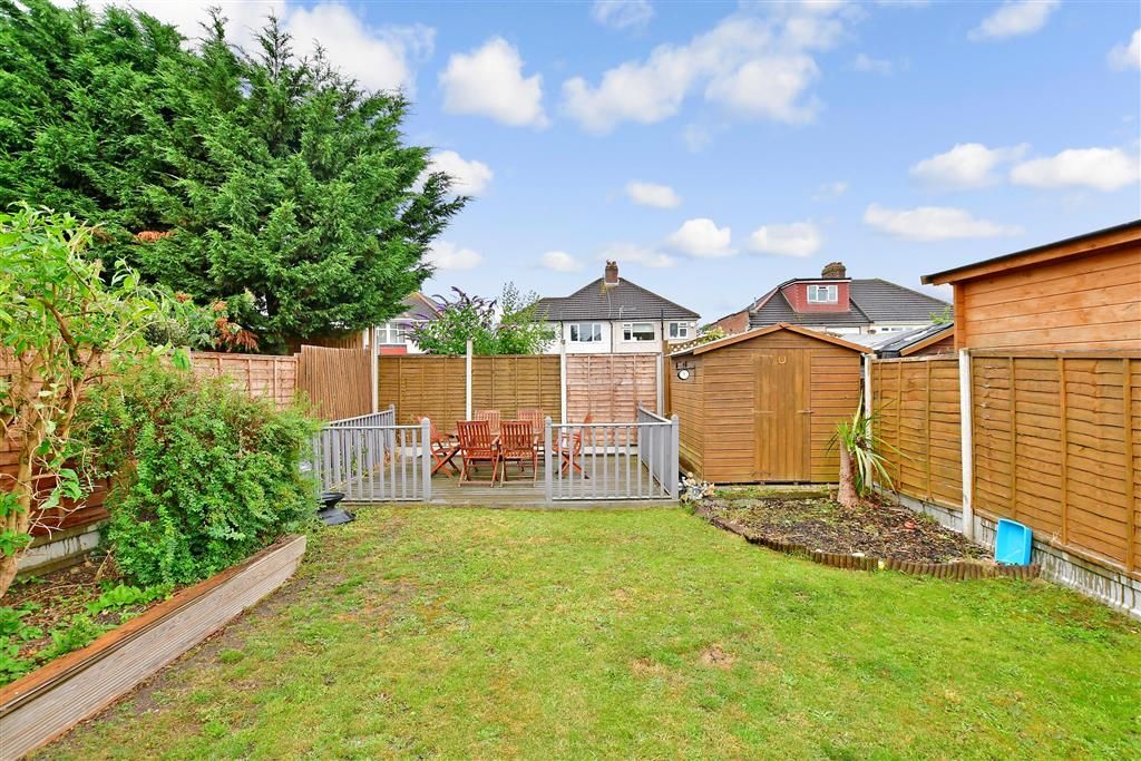 4 bed semidetached house for sale in Buckingham Avenue, Welling, Kent