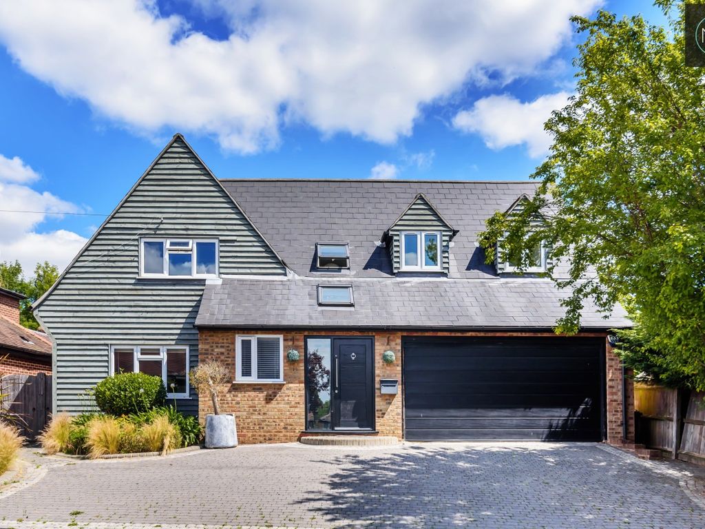 3 bed detached house for sale in Elizabeth Drive, Theydon Bois, Epping, Essex CM16 Zoopla