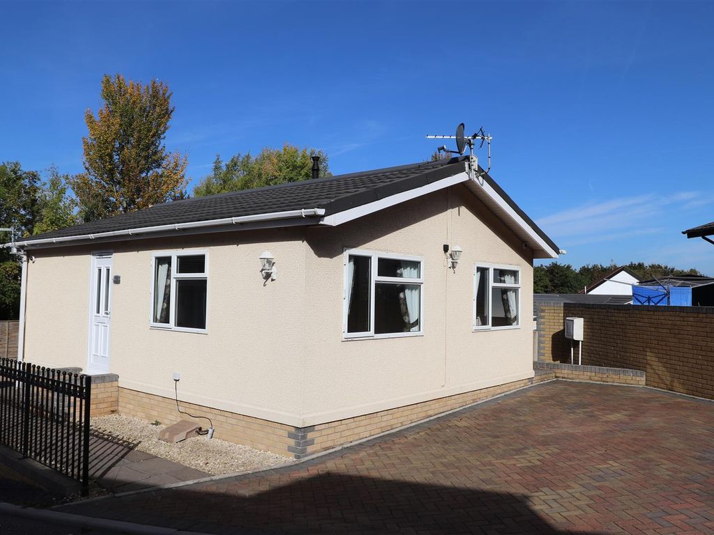 2 bed mobile/park home for sale in Bow Street, Cambrian Residential