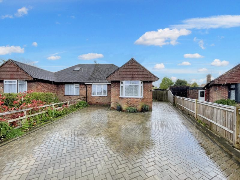 3 bed semidetached bungalow for sale in Ellsworth Road, High