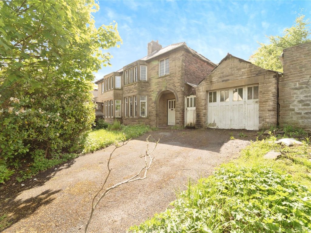 3 bed semidetached house for sale in Glen View Road, Burnley