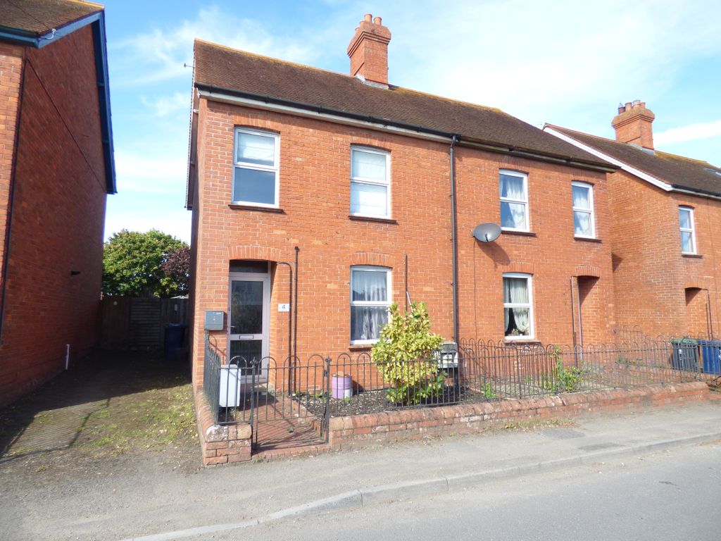 3 bed semidetached house for sale in Pottery Villas, Gillingham SP8