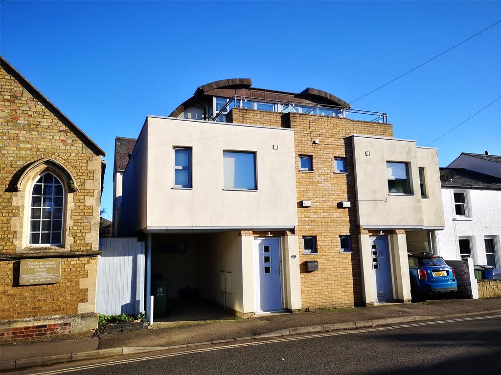 Middle Way, Summertown, Oxford OX2  