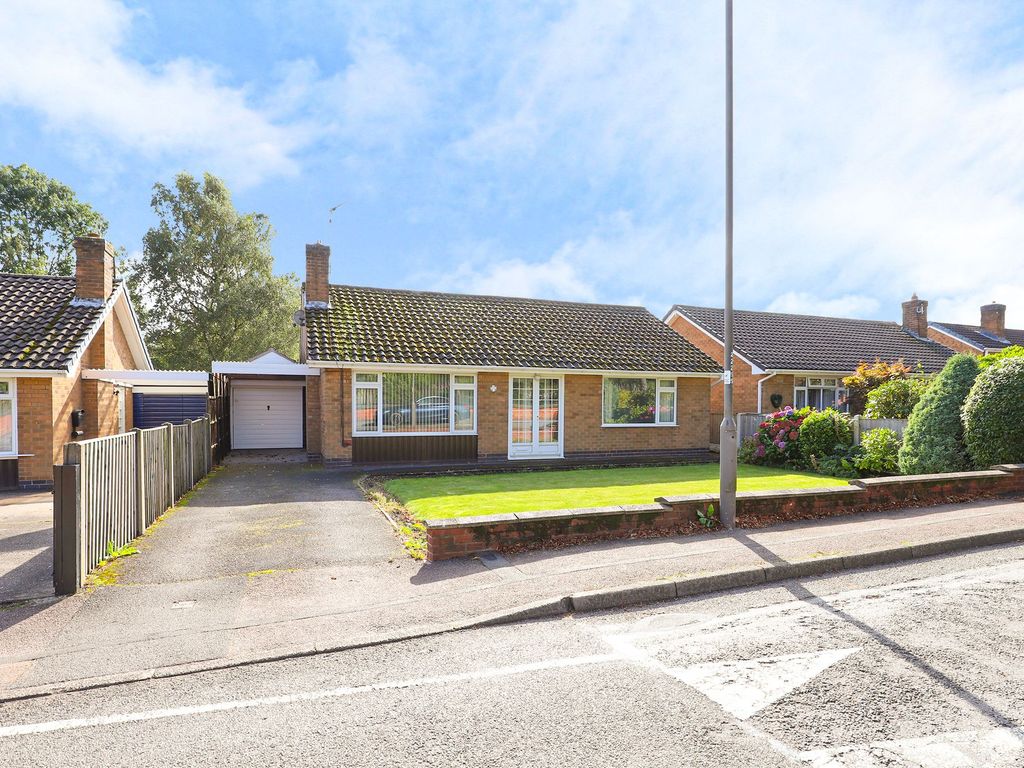 2 bed detached bungalow for sale in Cemetery Road, Danesmoor S45, £