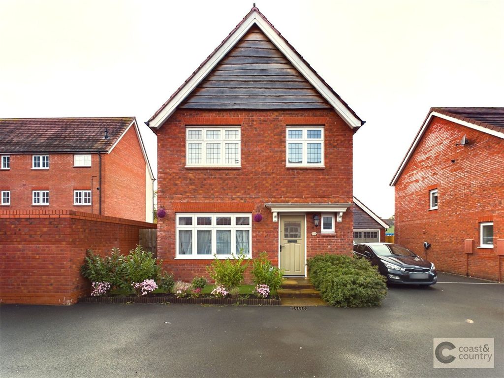 3 bed detached house for sale in Mallard Close, Kingsteignton, Newton