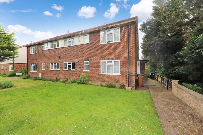 2 bed flat for sale in Colne Mead, Rickmansworth WD3 Zoopla