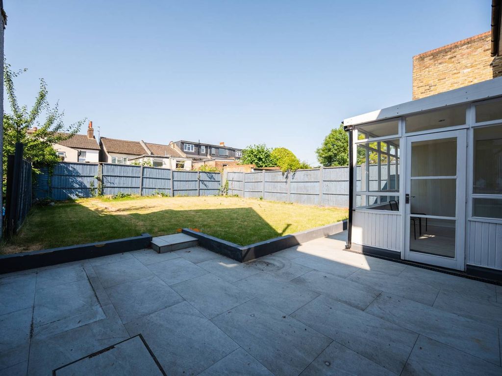 5 bed property to rent in Essex Park, Finchley, London N3 Zoopla